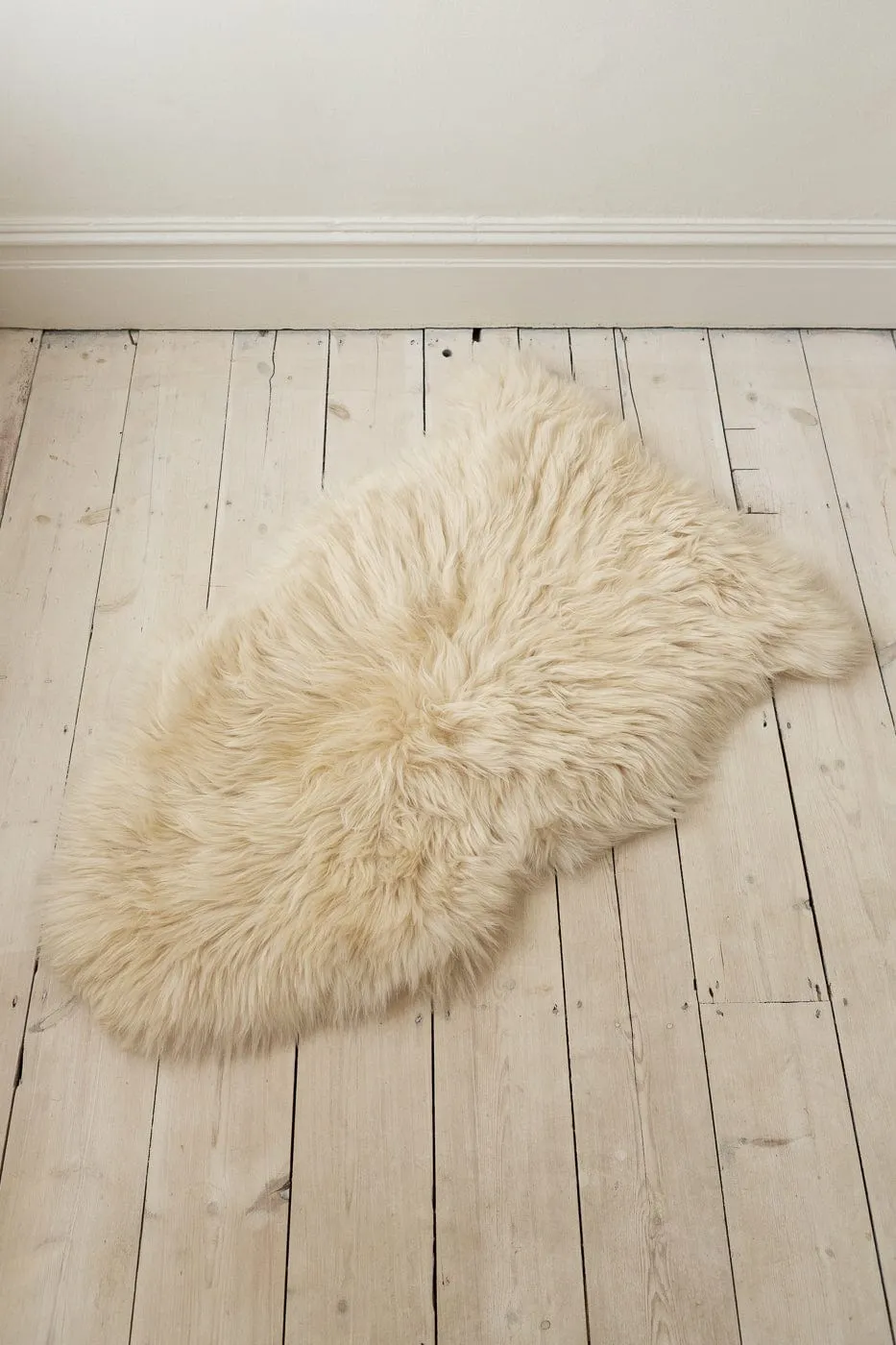 Luxury Sheepskin Rug – Pure Ivory