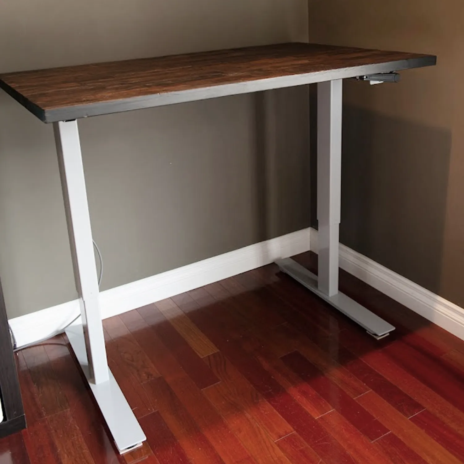 Manual Crank Desk with Table Top Options