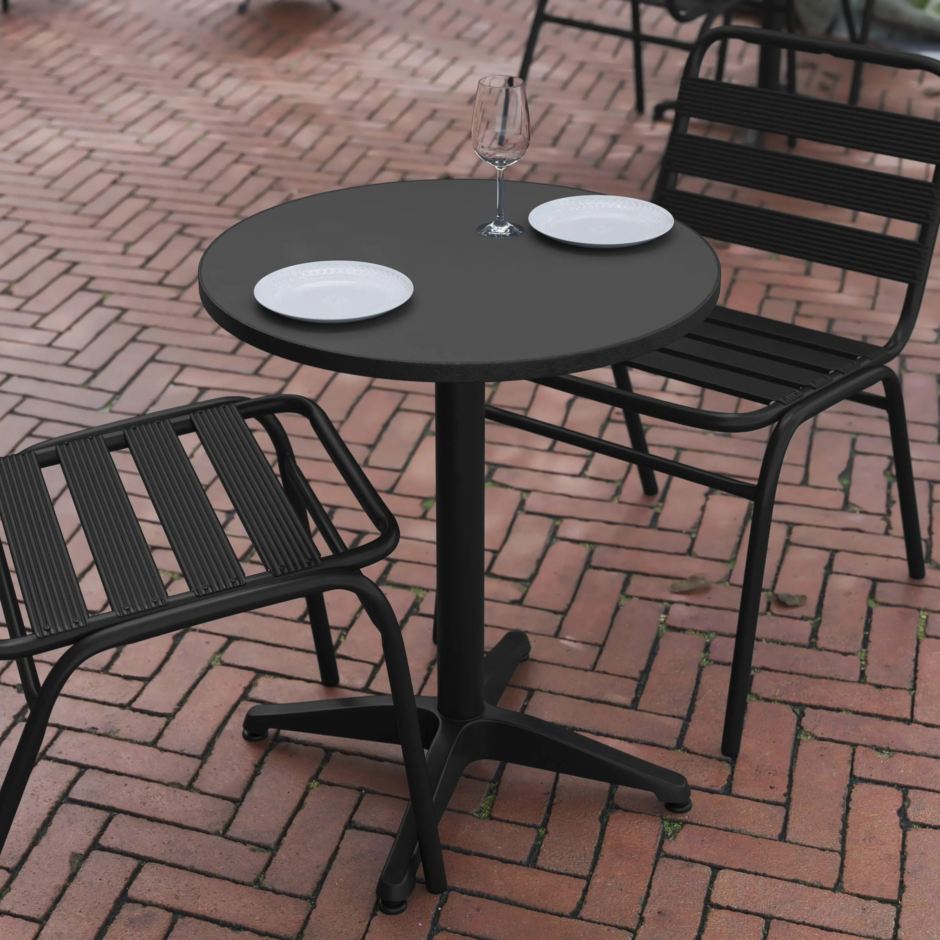 Mellie 23.5'' Round Aluminum Indoor-Outdoor Table with Base