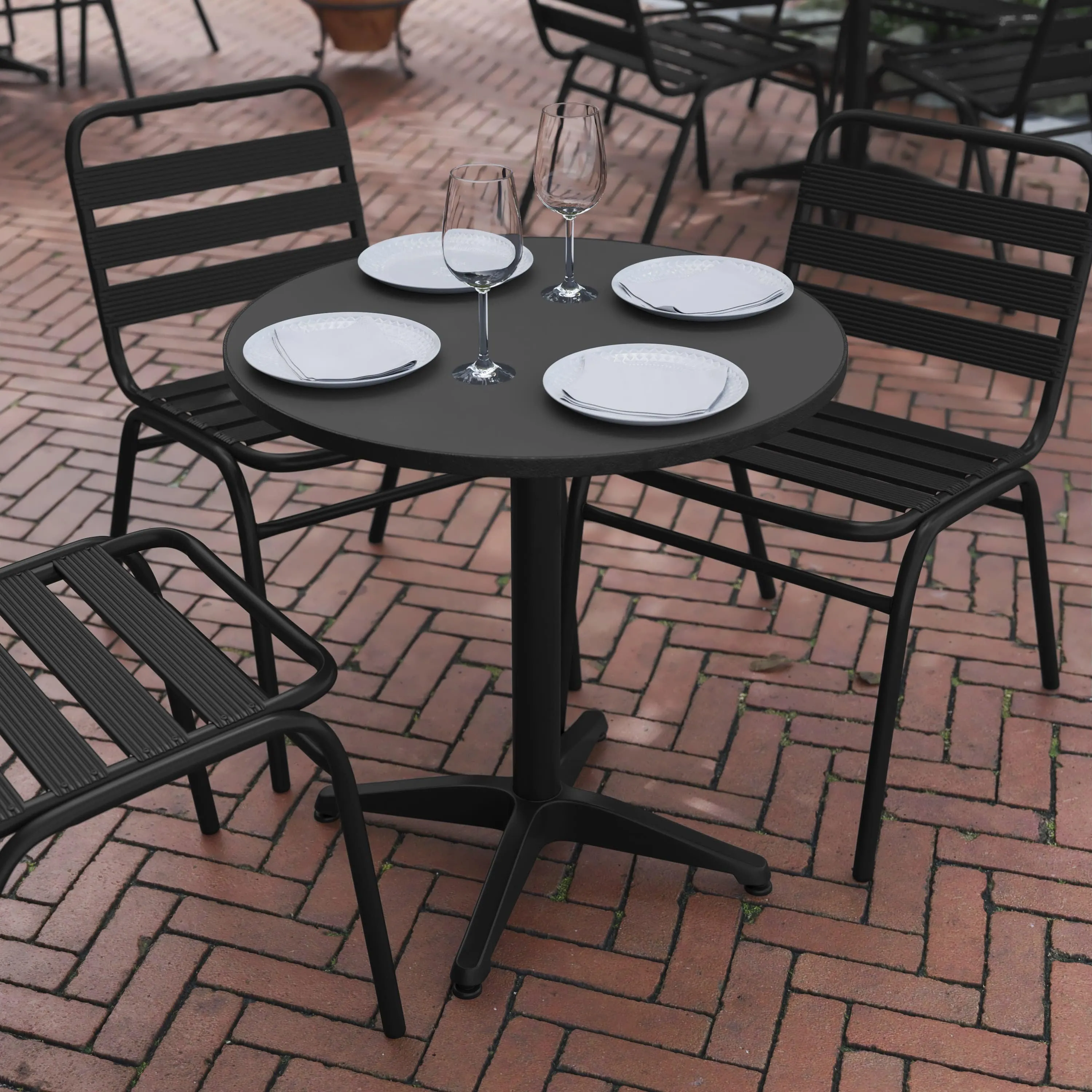 Mellie 27.5'' Round Aluminum Indoor-Outdoor Table with Base