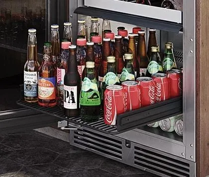 Perlick 24 inch Signature Series 5.2 cu. ft Beverage Center HP24BS-4-4